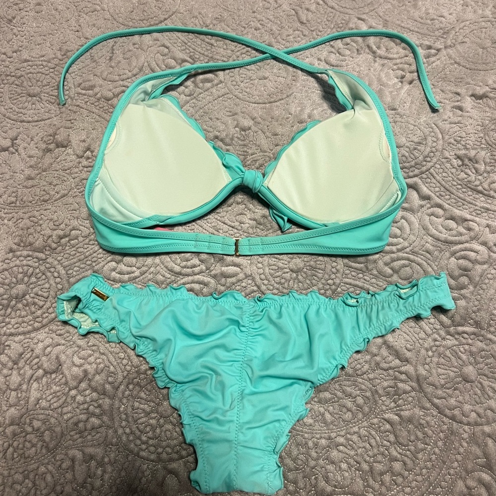 Victoria’s Secret bikini - Picture 8 of 13